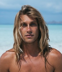 Long hair guys 5ca0de18cb780.jpg