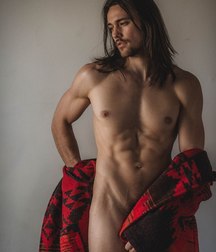 Long hair guys 5ca0de1e03110.jpg