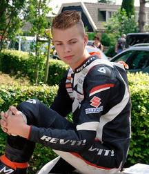 Wearing leather 5ca0df76b452e.jpg