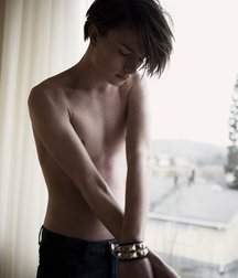 Wearing leather 5ca0df794f3b5.jpg