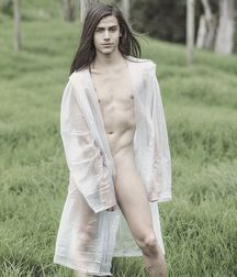 Beautiful long hair 3 5ca0e80d38546.jpg