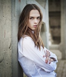 Beautiful long hair 3 5ca0e825f041c.jpg