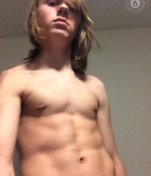 Long hair twinks 5ca0e94217514.jpg