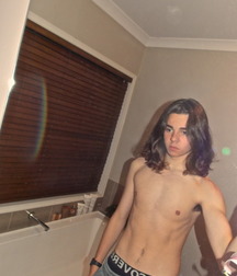 Long hair twinks 5ca0e9501d29c.jpg