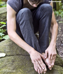 Model boys feet 2 5ca0f92ab2bab.jpg