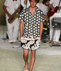 Model boys feet 2 5ca0f94959192.jpg
