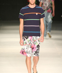 Model boys feet 2 5ca0f94f57408.jpg