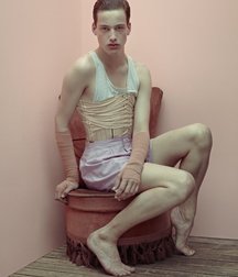 Model boys feet 2 5ca0f969d40f4.jpg