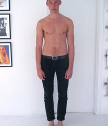Model boys feet 2 5ca0f96da7a5d.jpg