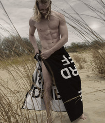 Long hair guys 2 5ca102ad1410d.jpg