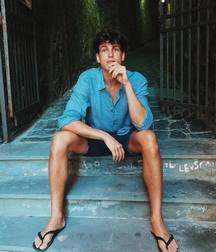 Worship the guys feet 5ca77f7eb1ab3.jpg