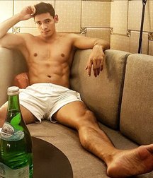 Worship the guys feet 5ca77fac56686.jpg