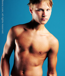 Twinks and models 2 5ca7f71100756.jpg