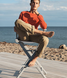Jeans and feet 2 5ca88f8ab8958.jpg