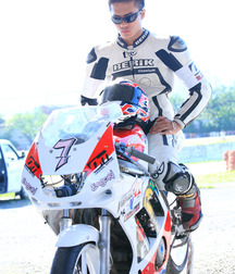 Bikers 2 5ca8ab9ee12c2.jpg
