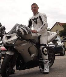 Bikers 2 5ca8abb9367d6.jpg
