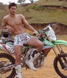 Bikers 2 5ca8abc8c40bd.jpg