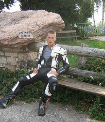 Bikers 2 5ca8abcbe06e0.jpg