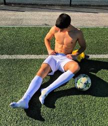 Bois in shorts 5ca94537262ea.jpg