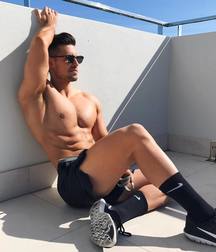 Bois in shorts 5ca945860ecd3.jpg