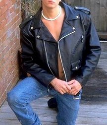 Guys in leather 5caa3fb8796e5.jpg