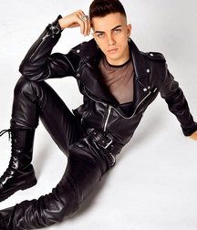 Guys in leather 5caa3ff9a248d.jpg