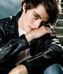 Guys in leather 5caa4000f2614.jpg