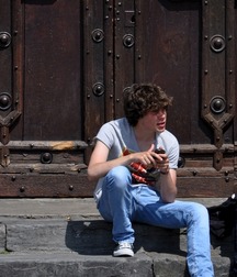 Guys in chucks 5cabd22616b9c.jpg
