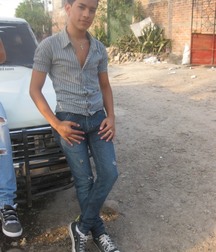 Guys in chucks 5cabd247021e1.jpg