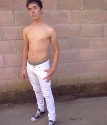 Guys in chucks 5cabd2483d856.jpg