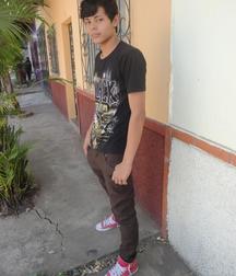 Guys in chucks 5cabd2551ab9a.jpg