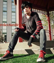 Guys in chucks 5cabd26b8f312.jpg