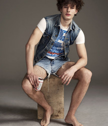 Barefoot twinks 2 5cace4a798255.jpg