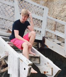 Barefoot twinks 2 5cace4e0a49f1.jpg