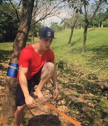 Barefoot twinks 2 5cace4e2ee8b6.jpg