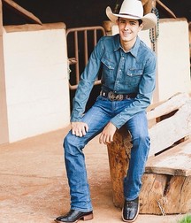 Cowboys always riding 5cae04540021e.jpg