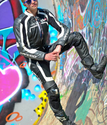 Bikers 3  5caf0c359f87c.jpg