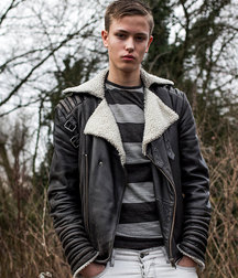 Leather lovin bois 5cb0cf4955e36.jpg