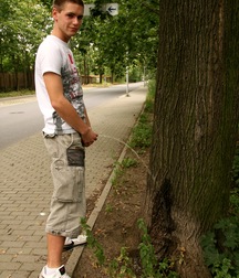 Boys pissing 4 5cb4cf0e6530a.jpg