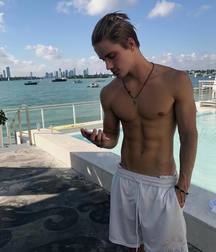 Sexy jocks 2 5cb764bcbd484.jpg