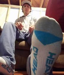 Worship skater feet