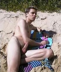 Speedos and boners 5cb871ad080f7.jpg
