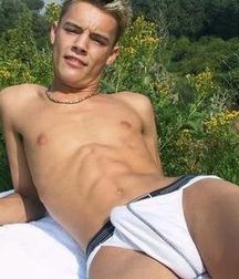 Speedos and boners 5cb871cfee6eb.jpg