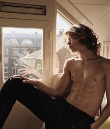 Blonde hotties  5cb9eeceb4b35.jpg
