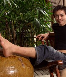 Twink feet 4 5cba307e0c6ad.jpg