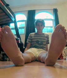 Twink feet 3 5cba327415cb7.jpg