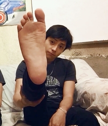 Twink feet 3 5cba328760471.jpg