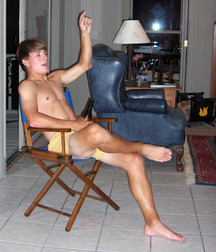 Bare feet 5cba9f5d8d975.jpg