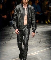 Leather wear 5cbb3baeb263e.jpg