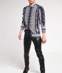 Leather wear 5cbb3bc7ce390.jpg
